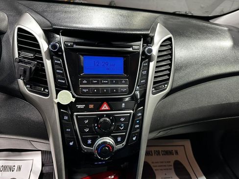 Used 2014 Hyundai Elantra GT FWD image 13