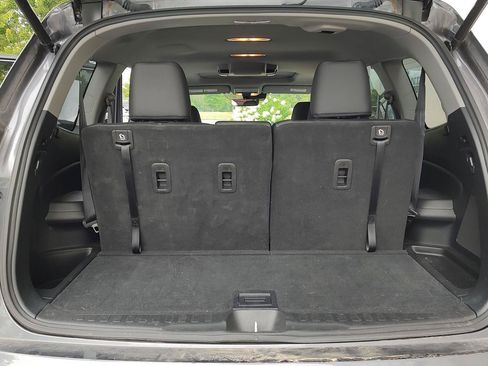 Used 2021 Honda Pilot Touring image 28