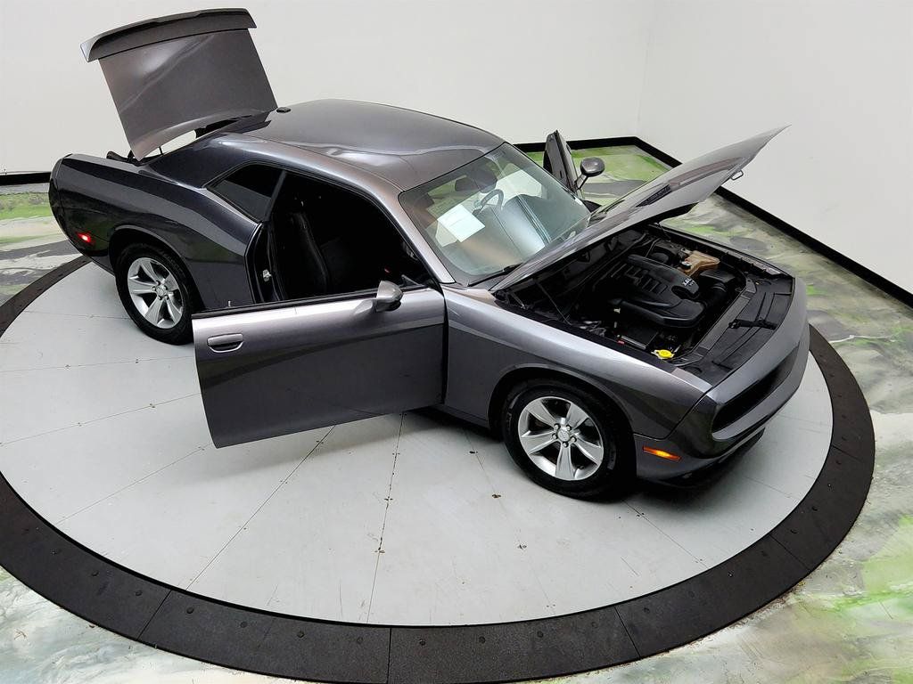 Used 2020 Dodge Challenger SXT RWD image 18