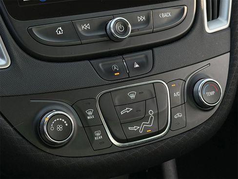 Used 2021 Chevrolet Malibu LS image 18