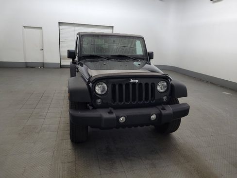 Used 2016 Jeep Wrangler Rubicon w/ Power Convenience Group AWD/4WD image 14