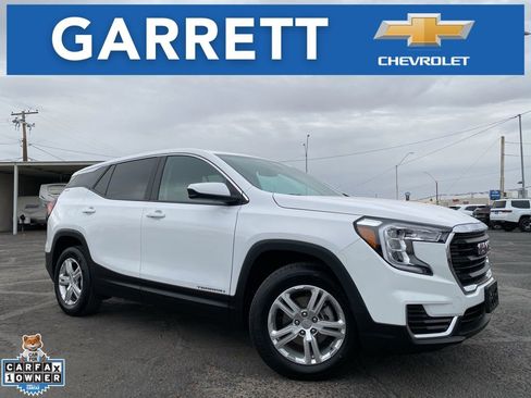 Used 2024 GMC Terrain SLE FWD image 1