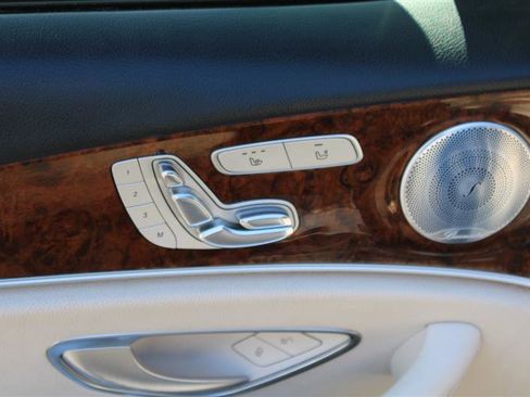 Used 2017 Mercedes-Benz E 300 4MATIC image 13