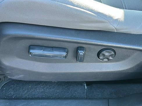 Used 2019 Honda CR-V EX image 19