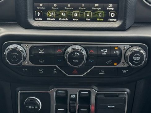 Used 2023 Jeep Wrangler Unlimited Sport AWD/4WD image 4