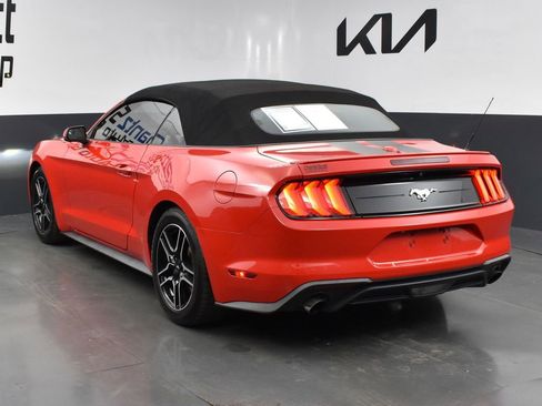 Used 2020 Ford Mustang Premium RWD image 4