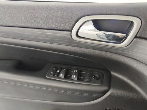 Used 2020 Jeep Grand Cherokee Altitude image 7