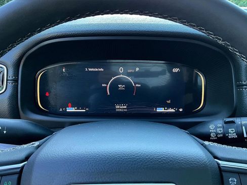 Used 2024 Jeep Wagoneer Series III image 12