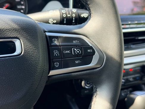 Used 2024 Jeep Compass Limited AWD/4WD image 12