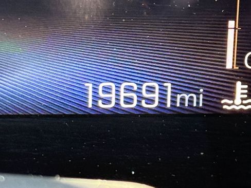 Used 2025 Chevrolet Trax LT w/ LT Convenience Package image 35