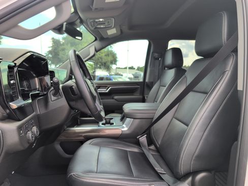 Used 2025 Chevrolet Silverado 2500 LT w/ Trail Boss Package AWD/4WD image 13