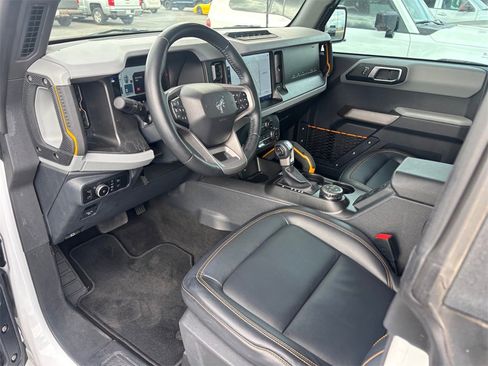 Used 2023 Ford Bronco Badlands image 4