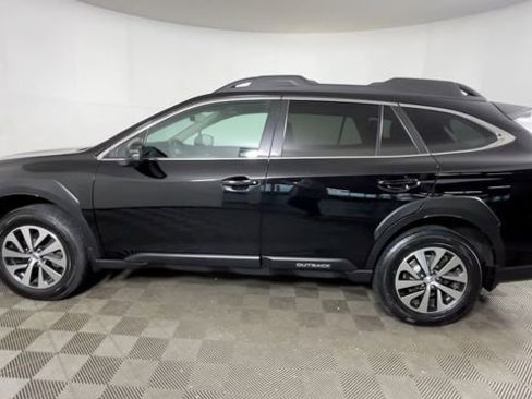 Used 2023 Subaru Outback Premium AWD/4WD image 8