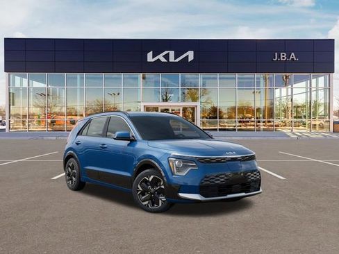 New 2026 Kia Niro Wind FWD image 8