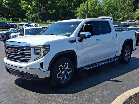 Used 2023 GMC Sierra 1500 SLT w/ SLT Premium Package AWD/4WD image 3