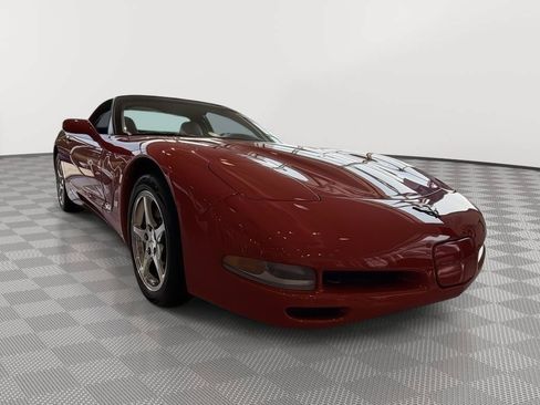Used 2002 Chevrolet Corvette Coupe RWD image 18