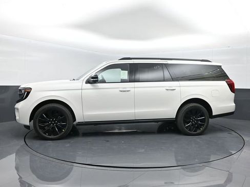 New 2025 Ford Expedition Max Platinum w/ Stealth Appearance Package image 4