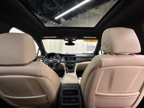 Used 2018 Cadillac XT5 Luxury w/ Driver Awareness Package AWD/4WD image 20