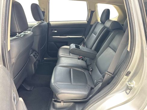 Used 2019 Mitsubishi Outlander SEL FWD image 14