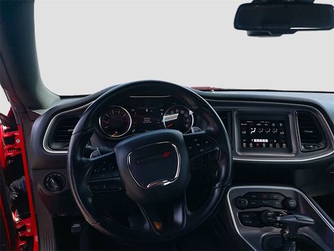 Used 2022 Dodge Challenger R/T image 11