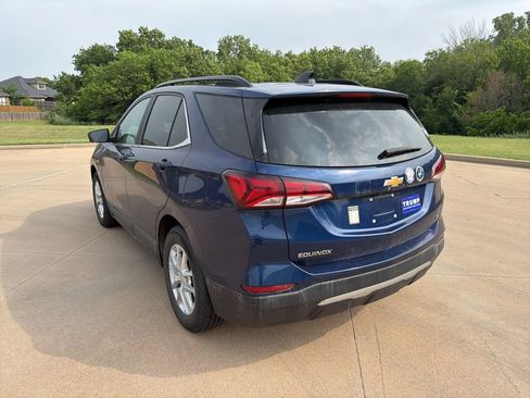 Used 2022 Chevrolet Equinox LT FWD image 3