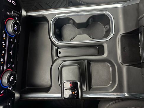 Used 2024 Chevrolet Silverado 1500 LT Trail Boss w/ Convenience Package II image 27