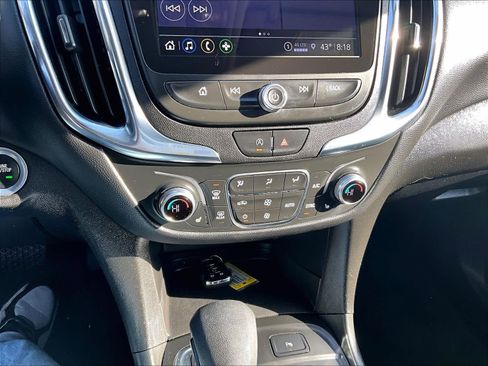Used 2023 Chevrolet Equinox LT image 27