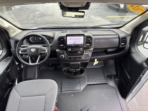 Used 2024 RAM ProMaster 3500 w/ Delivery Van Package FWD image 24