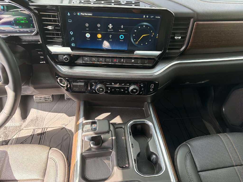 Used 2025 Chevrolet Silverado 1500 High Country w/ High Country Premium Package AWD/4WD image 26