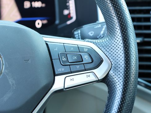 Used 2021 Volkswagen Atlas SEL Premium image 21