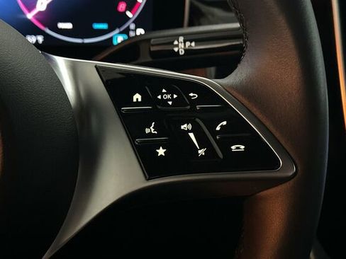 Certified 2025 Mercedes-Benz GLC 300 4MATIC image 31