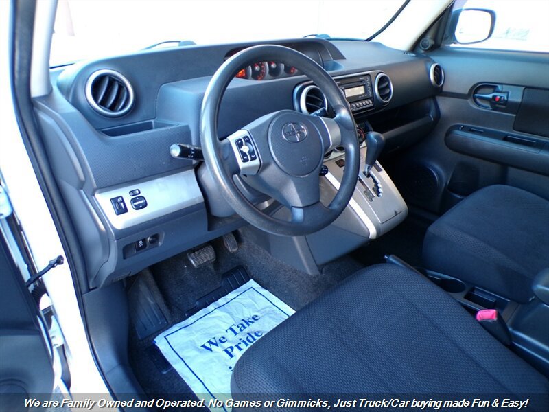 Used 2010 Scion xB FWD image 15