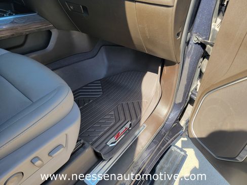 Used 2024 Chevrolet Silverado 2500 LTZ w/ LTZ Texas Edition image 8