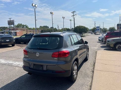 Used 2016 Volkswagen Tiguan S FWD image 4