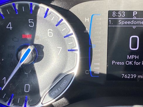 Used 2020 Chrysler Voyager L image 27