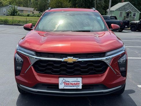 Used 2024 Chevrolet Trax LT w/ Driver Confidence Package FWD image 9