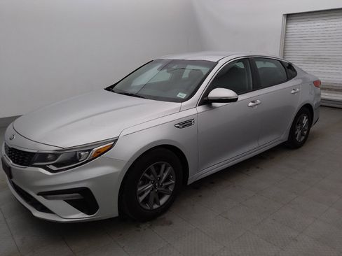 Used 2020 Kia Optima LX FWD image 2