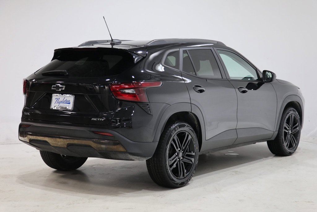 Used 2025 Chevrolet Trax ACTIV w/ Sunroof Package FWD image 7
