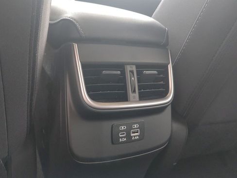 Used 2023 Subaru Outback Premium image 18