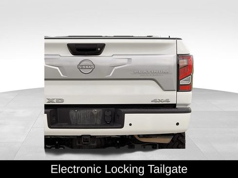 Used 2023 Nissan Titan Platinum Reserve w/ Moonroof Package AWD/4WD image 5