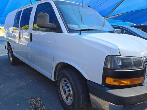 Used 2020 GMC Savana 2500 w/ Driver Convenience Package image 2