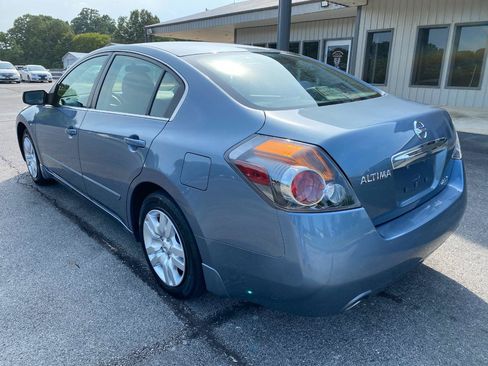 Used 2010 Nissan Altima 2.5 S FWD image 3