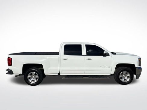 Used 2018 Chevrolet Silverado 1500 LT w/ All Star Edition image 11