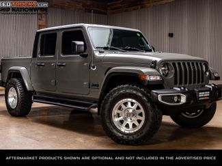 Used 2023 Jeep Gladiator Sport image 1