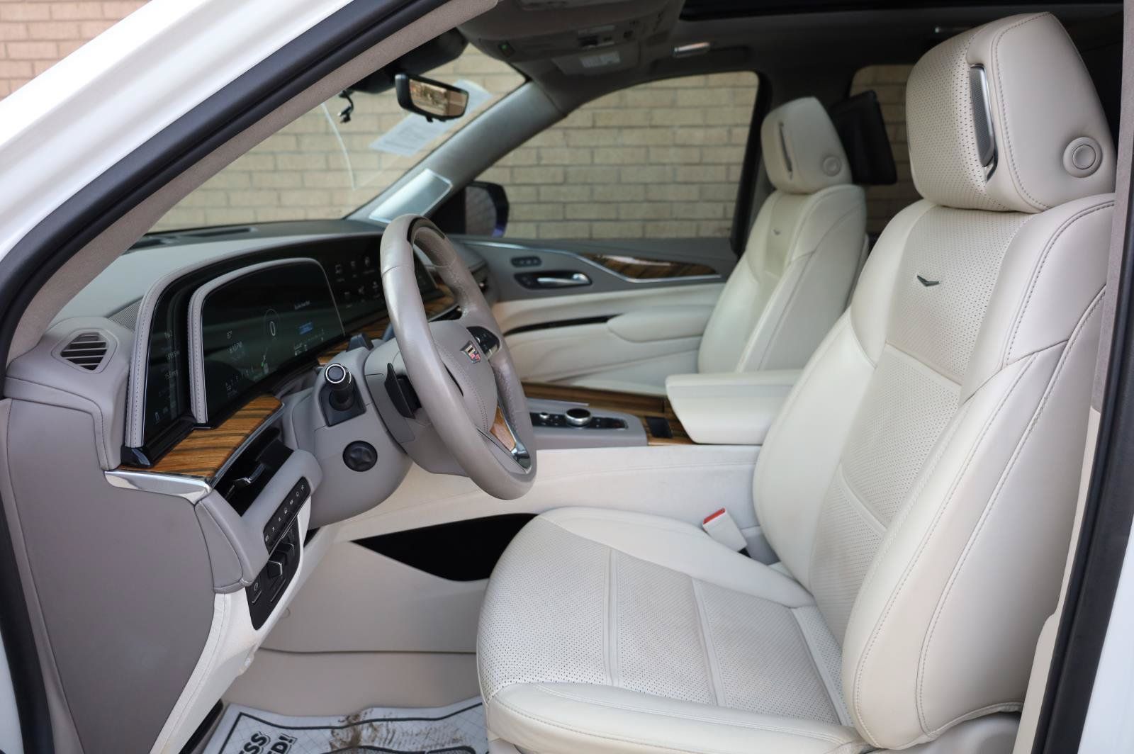 Used 2021 Cadillac Escalade Premium Luxury Platinum w/ LPO, Floor Liner Package AWD/4WD image 19