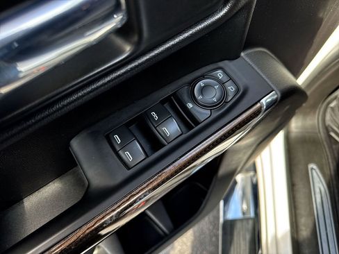 Used 2021 Chevrolet Silverado 1500 RST image 13