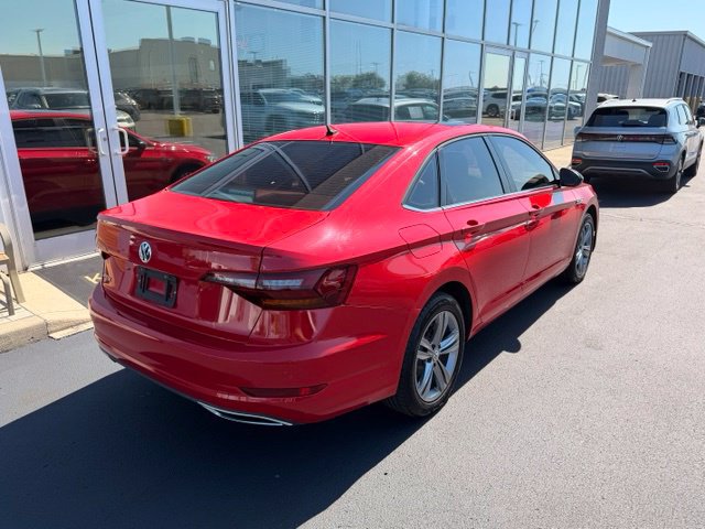 Used 2019 Volkswagen Jetta R-Line w/ R-Line Cold Weather Package FWD image 3