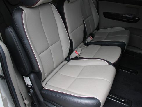 Used 2021 Kia Sedona EX w/ EX Premium Package image 15