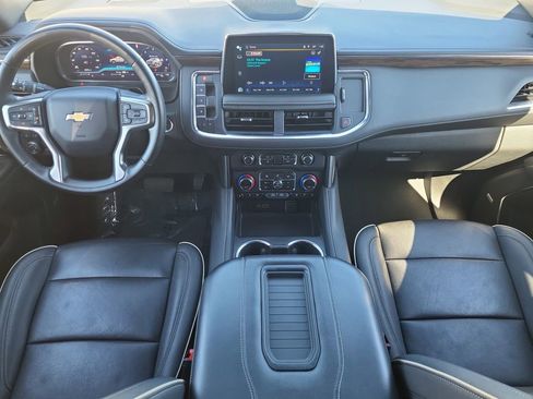 Used 2023 Chevrolet Suburban Premier image 13
