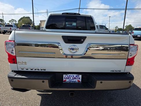 Used 2019 Nissan Titan Platinum Reserve w/ Platinum Utility Package image 7